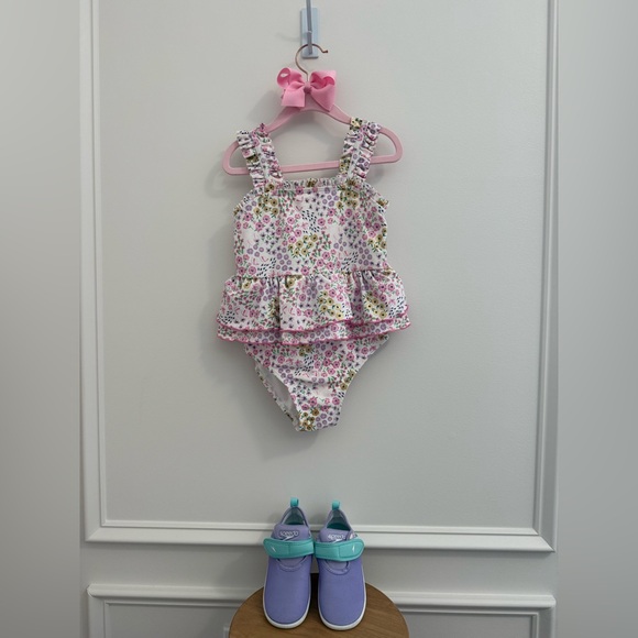 Catherine Malandrino Other - 5T Catherine Malandrino Floral Ruffle One-Piece, Wee Ones Bow, & WaterShoes 9/10